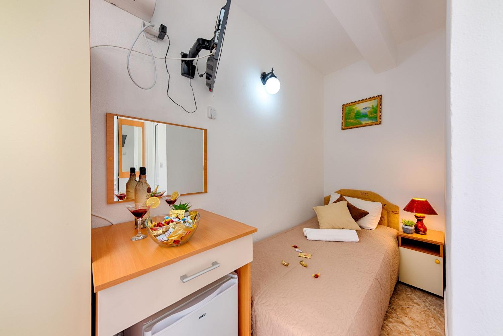 Hotel Dana ชานจ์ ภายนอก รูปภาพ